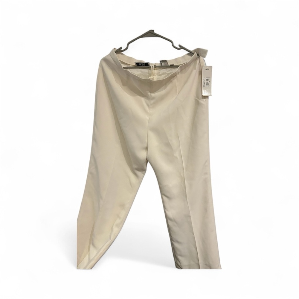 Le Suit Women's Cream Pantsuit